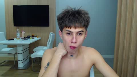 Snapshot of _kurt chatting on 12-19-24, 04:13 Kurt online show from 12-19-24, 04:13