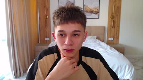 Snapshot of _kurt chatting on 02-07-25, 09:58 Kurt online show from 02-07-25, 09:58