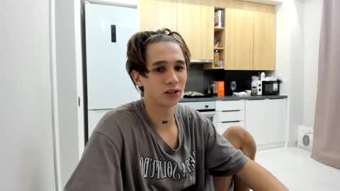 Snapshot of _kurt chatting on 10-29-25, 12:24 Kurt online show from 10-29-25, 12:24