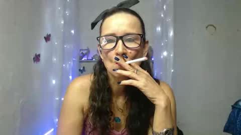 SANDRA online show from 11-18-25, 04:17