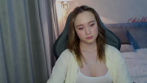 _lalune_ online show from 02-23-25, 08:44