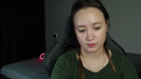 _lalune_ online show from 12-04-25, 03:54