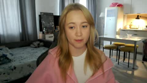 _lalune_ online show from 05-14-26, 10:00