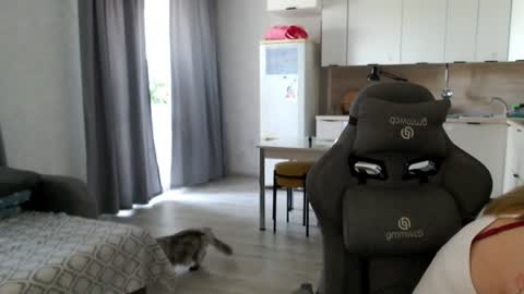 _lalune_ online show from 07-24-26, 08:12