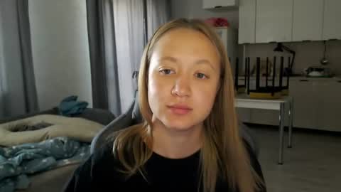 _lalune_ online show from 08-07-26, 05:20
