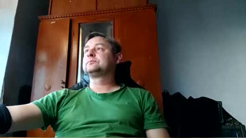 Snapshot of _lastjedi_ chatting on 11-25-25, 11:32 OBI-WAN online show from 11-25-25, 11:32