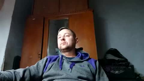 Snapshot of _lastjedi_ chatting on 11-30-25, 12:42 OBI-WAN online show from 11-30-25, 12:42