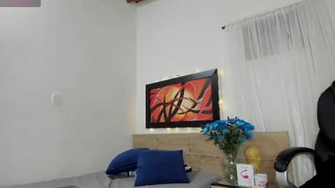 Lauralove online show from 07-08-26, 11:20