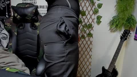 Layne online show from 01-27-25, 10:38