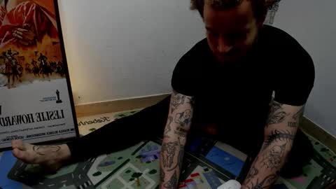 Layne online show from 10-06-25, 08:45