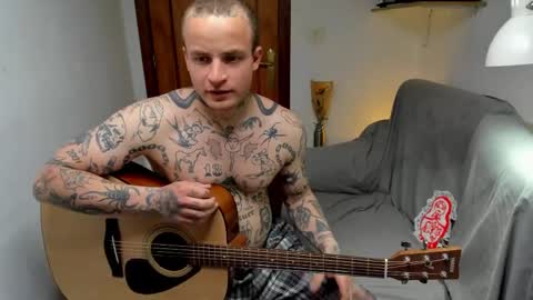 Layne online show from 04-24-26, 12:18