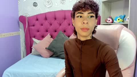Snapshot of _lemmon_ chatting on 01-07-25, 01:57 L E M M O N online show from 01-07-25, 01:57