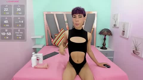 Snapshot of _lemmon_ chatting on 02-18-25, 07:41 L E M M O N online show from 02-18-25, 07:41