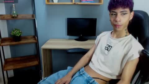 Snapshot of _lemmon_ chatting on 02-20-25, 09:42 L E M M O N online show from 02-20-25, 09:42