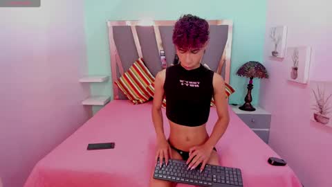 Snapshot of _lemmon_ chatting on 02-24-25, 01:53 L E M M O N online show from 02-24-25, 01:53