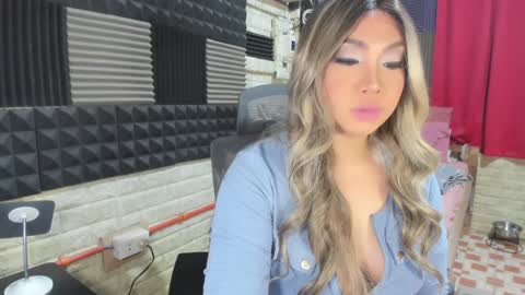 lexie online show from 01-07-25, 03:14