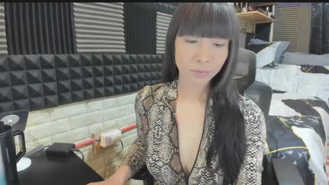 lexie online show from 03-28-26, 03:50