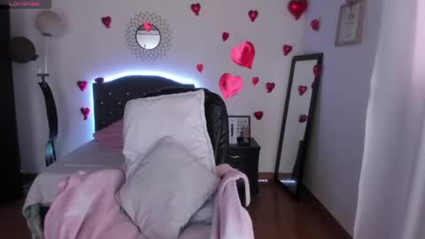 Snapshot of _lia_baby chatting on 05-07-26, 06:13 Lia online show from 05-07-26, 06:13