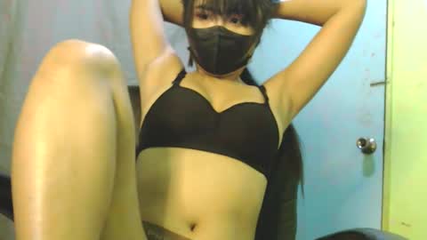 Snapshot of _lilies_gigi_ chatting on 02-22-26, 11:36 _lilies_gigi_ online show from 02-22-26, 11:36