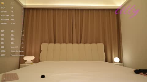 _lillilly_ online show from 01-18-26, 04:27