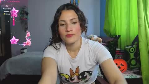 Lindasy online show from 10-15-25, 03:45