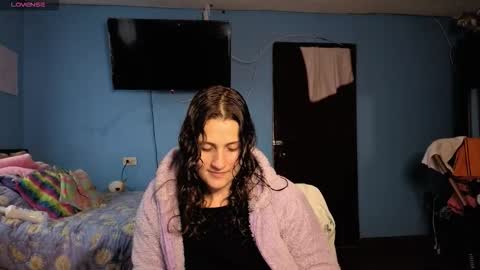 Lindasy online show from 12-18-25, 09:21