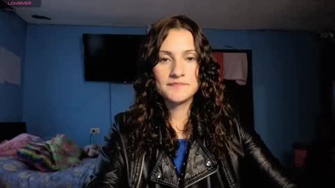 Lindasy online show from 12-21-25, 10:06