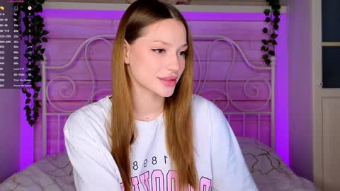 Alice online show from 01-05-25, 01:15