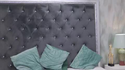 Lisa online show from 02-19-26, 04:30