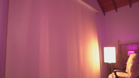 Snapshot of _lissana_scott chatting on 11-12-25, 10:52 Lissana online show from 11-12-25, 10:52