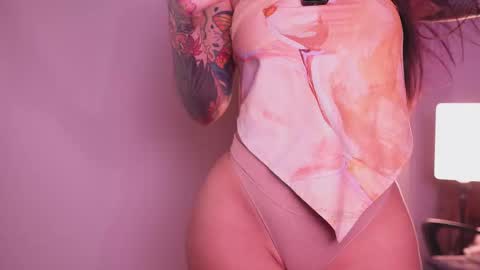 Snapshot of _lissana_scott chatting on 12-01-25, 10:15 Lissana online show from 12-01-25, 10:15