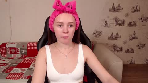 Snapshot of _little_sunshine_ chatting on 01-06-25, 03:42 My name is lina Lush is activePrivate is Open online show from 01-06-25, 03:42