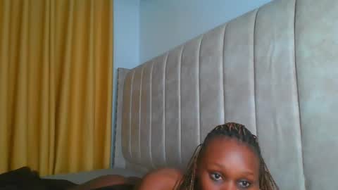 Snapshot of _littlevenus chatting on 09-16-25, 03:35 Littlevenus online show from 09-16-25, 03:35