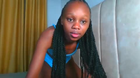 Snapshot of _littlevenus chatting on 10-07-25, 01:58 Littlevenus online show from 10-07-25, 01:58