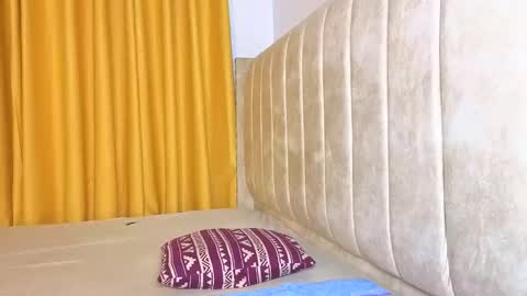 Snapshot of _littlevenus chatting on 11-08-25, 12:11 Littlevenus online show from 11-08-25, 12:11