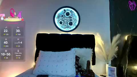 Lorrayne online show from 04-25-26, 12:19