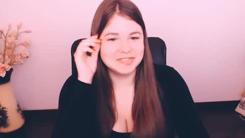 Snapshot of _lovely_mary chatting on 09-26-25, 01:59 Mary online show from 09-26-25, 01:59