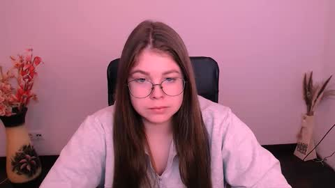 Snapshot of _lovely_mary chatting on 10-16-25, 06:47 Mary online show from 10-16-25, 06:47