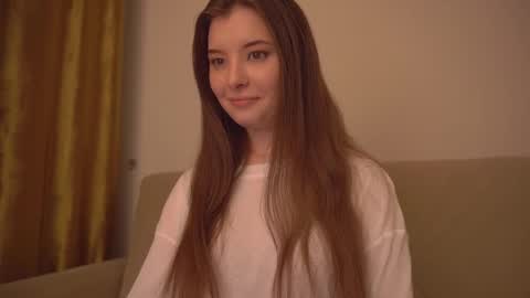 Snapshot of _lovelyen chatting on 09-18-25, 01:40 Alice online show from 09-18-25, 01:40