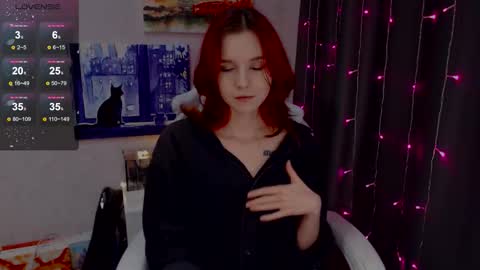 Snapshot of _lovelylu_ chatting on 10-12-25, 06:07 Lu online show from 10-12-25, 06:07