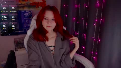 Snapshot of _lovelylu_ chatting on 12-14-25, 07:07 Lu online show from 12-14-25, 07:07