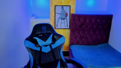 Snapshot of _lucia_21 chatting on 11-27-25, 02:13 Lucia online show from 11-27-25, 02:13