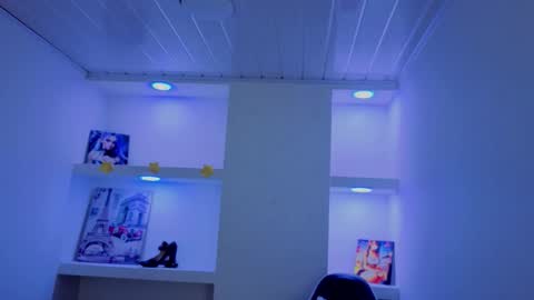 Snapshot of _lucia_21 chatting on 03-08-26, 02:04 Lucia online show from 03-08-26, 02:04