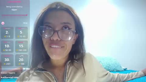 Snapshot of _lucysmith chatting on 01-22-25, 06:20 Lucy  online show from 01-22-25, 06:20