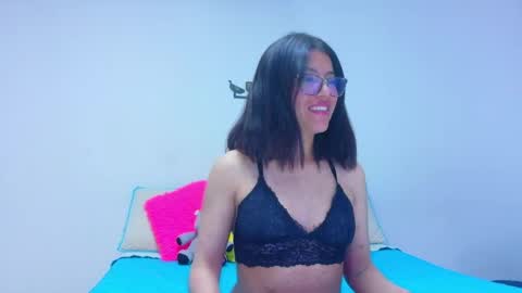 Snapshot of _lucysmith chatting on 10-21-25, 03:18 Lucy  online show from 10-21-25, 03:18
