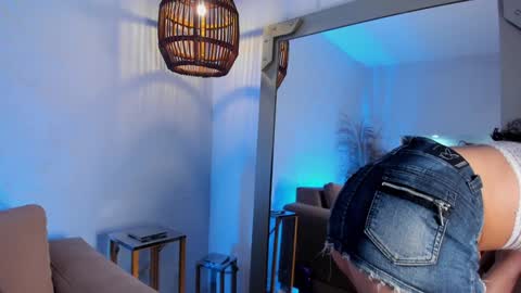  Luna  online show from 01-04-25, 03:39