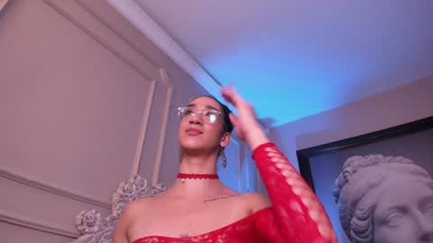  Luna  online show from 01-18-25, 02:33