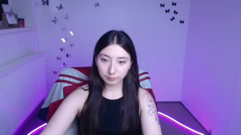 Snapshot of _luna_moon__ chatting on 09-20-25, 11:11 Luna online show from 09-20-25, 11:11