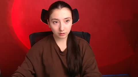 Snapshot of _luna_moon__ chatting on 09-27-25, 06:40 Luna online show from 09-27-25, 06:40