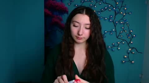 Snapshot of _luna_moon__ chatting on 10-12-25, 05:28 Luna online show from 10-12-25, 05:28